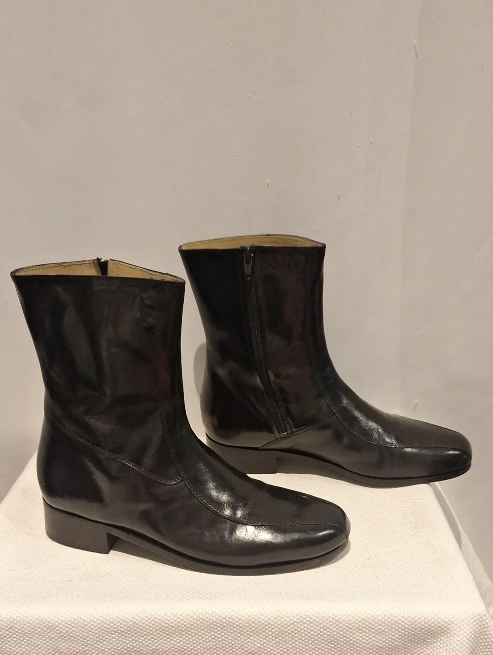 Nunn Bush Men's Black Leather Zip Ankle Boots